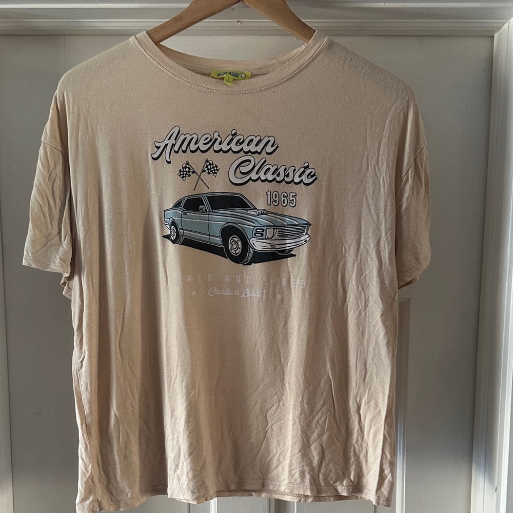 Chit Chat American Classic 1965 Car Graphic Tee Cream Beige Oversized Size L
